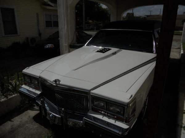 El hombre que abandonó coche fúnebre lleno de armas falsas en Miami 3 66698856-4559465