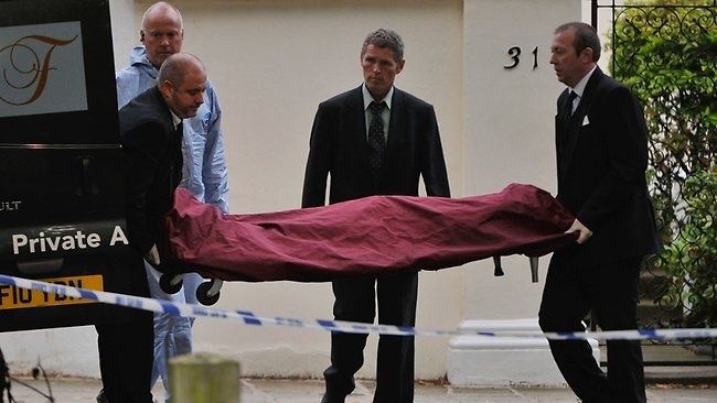 Cuerpo sin vida de Amy Winehouse Amy Winehouse aun estaba viva cuando los médicos llegaron a su casa 1