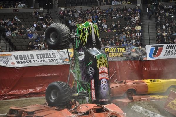 monstertrucks05-7841905