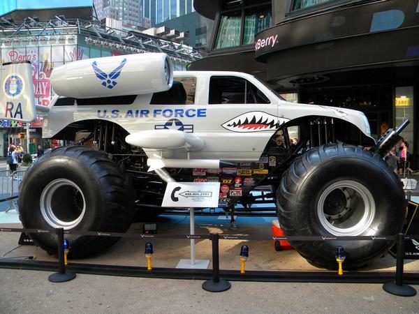 monstertrucks10-9998988
