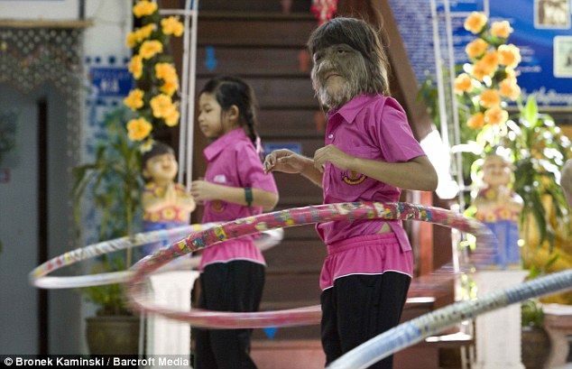 Supattra Sasupan la niña con más pelo del mundo 4 Supattra Sasupan la niña con más pelo del mundo