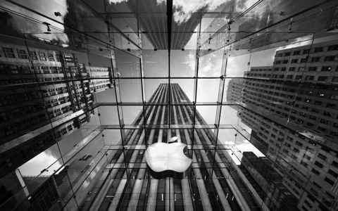 Decepción Apple: la compañía se desploma en bolsa pese a ganar un 54% más 3