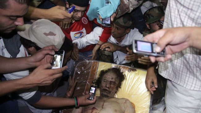 El dilema de qué hacer con el cadáver de Gadafi 4 noticias cadáver de Gadafi muerto