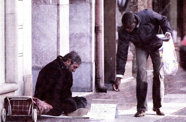 Noticias Curiosas - Los Pobres de España son casi 11 Millones