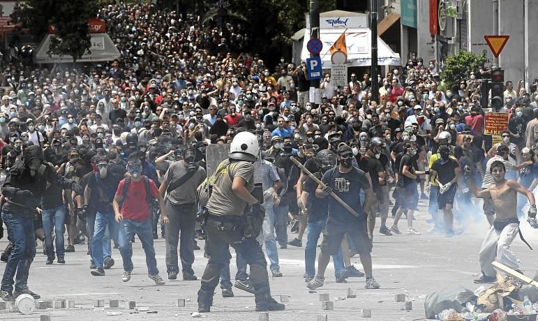 noticias Los griegos pagarán un impuesto de 4€ por cada metro cuadrado de vivienda 