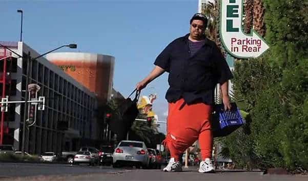 Wesley Warren Jr. tiene un escroto de 45 kilos