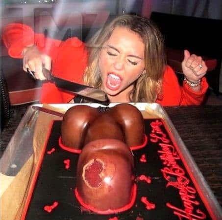 Miley Cyrus, echada de Disney 3 Miley Cyrus, echada de Disney 4