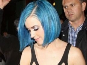 Katy Perry reveló de más con su osado escote 1
