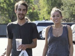 noticias Miley Cyrus fumando