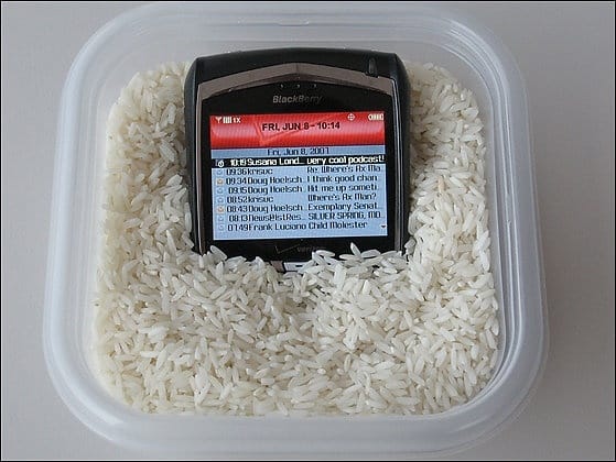 Arroz, la solución para secar los teléfonos móviles mojados 1 Arroz, la solución para secar los teléfonos móviles mojados 2