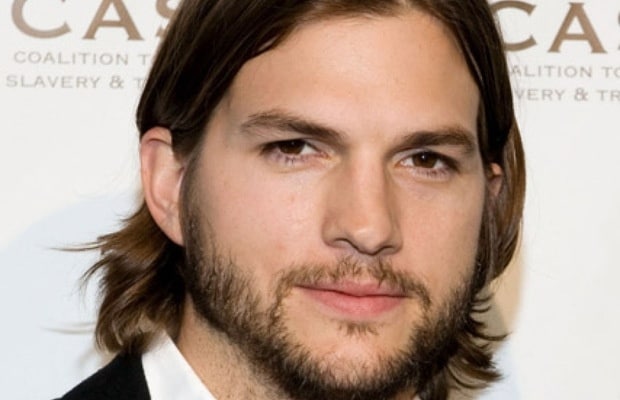 Ashton Kutcher quiere un millón de dólares por episodio 1 Ashton Kutcher quiere un millón de dólares por episodio 2