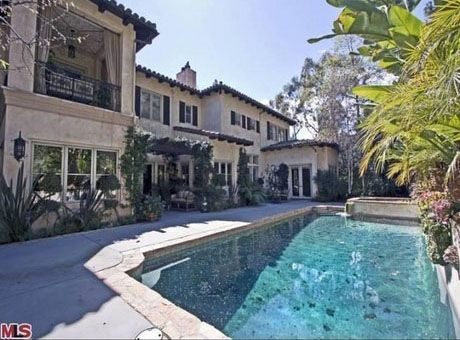 Britney Spears vende su mansión de Beverly Hills por más de 4,2 millones de dólares 2 noticias Britney Spears vende su mansión de Beverly Hills por más de 4,2 millones de dólares