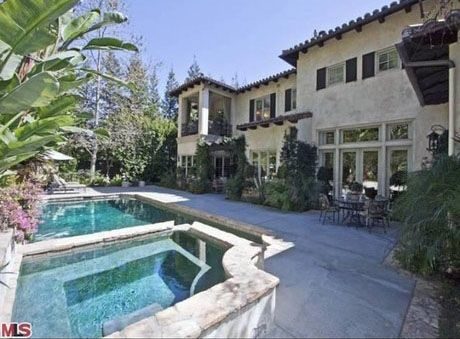 Britney Spears vende su mansión de Beverly Hills por más de 4,2 millones de dólares 4 noticias Britney Spears vende su mansión de Beverly Hills por más de 4,2 millones de dólares