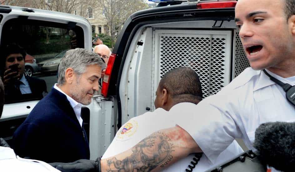 noticias Detuvieron a George Clooney