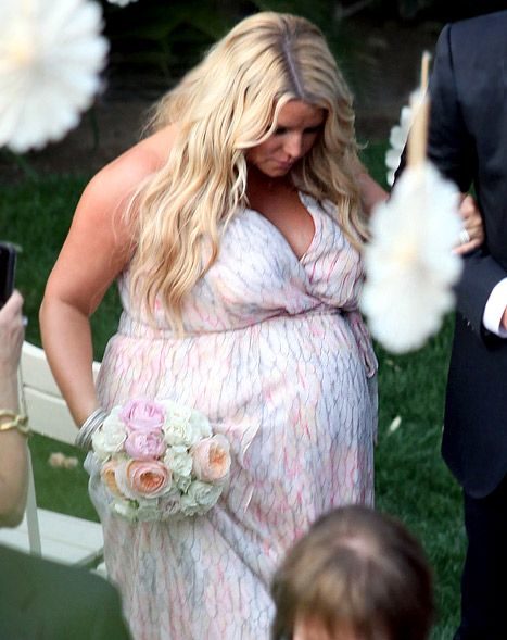 Súper embarazada, Jessica Simpson fue a una boda 2 noticias Jessica Simpson fue a una boda