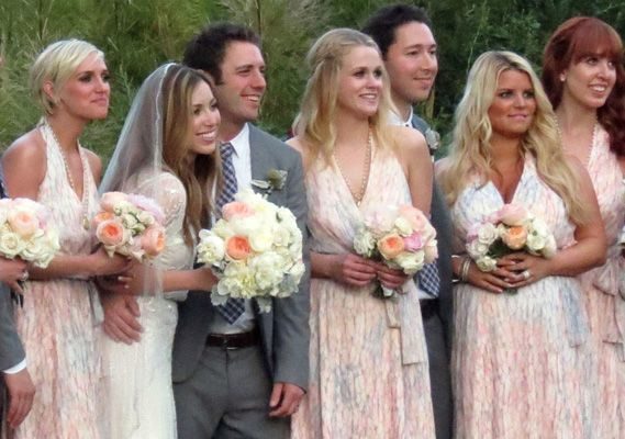 Súper embarazada, Jessica Simpson fue a una boda 4 noticias Jessica Simpson fue a una boda