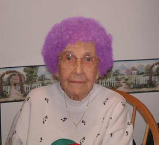 NASA investiga el extraño color de pelo de una anciana 1 NASA investiga el extraño color de pelo de una anciana 2