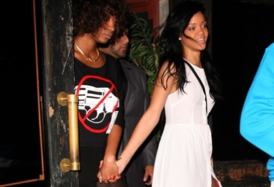 Rihanna confiesa estar enamorada de una mujer 1 Rihanna confiesa estar enamorada de una mujer 2