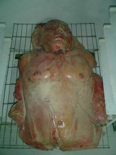 El pan del Horror, vende panes en forma miembros humanos 4