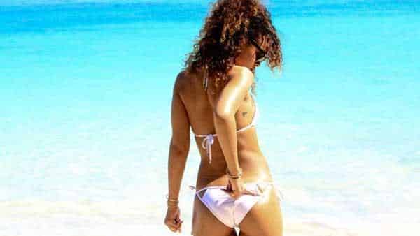 Las sensuales fotos de Rihanna en hawai 3