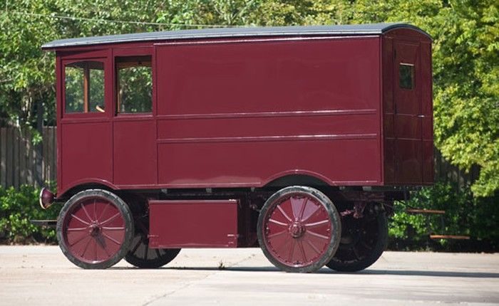 Coche eléctrico de 1909 vendido en eBay por 100 Mil euros 5