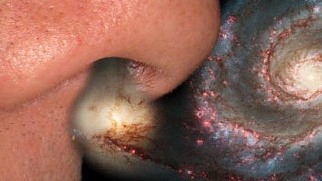 El espacio huele a carne frita 1 El espacio huele a carne frita 2