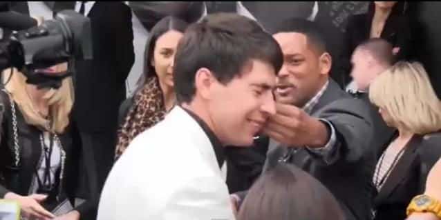 Will Smith le pegó a un reportero que intentó darle un beso en la boca 3 Will Smith le pegó a un reportero que intentó darle un beso en la boca 4