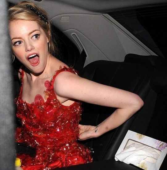 Emma Stone sufrió vergonzoso incidente por usar un vestido pequeño 2 noticias Emma Stone sufrió vergonzoso incidente por usar un vestido pequeño
