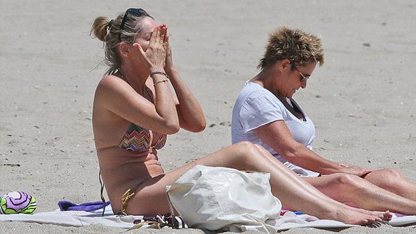 Sharon Stone en bikini, diosa a los 54 2