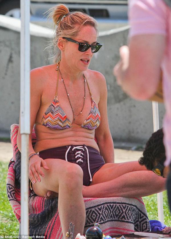 Sharon Stone en bikini, diosa a los 54 3
