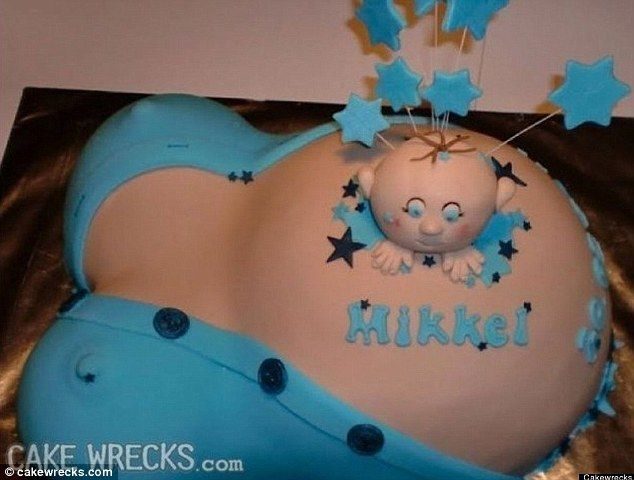 Celebra tu Baby Shower al mas puro estilo bizarro con estas tartas 8