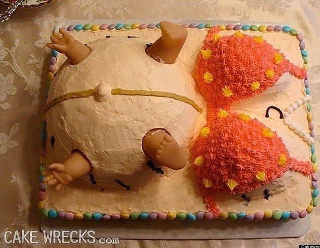 Celebra tu Baby Shower al mas puro estilo bizarro con estas tartas 7