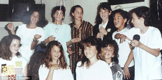 noticias Fotos desenterradas del pasado de Angelina Jolie