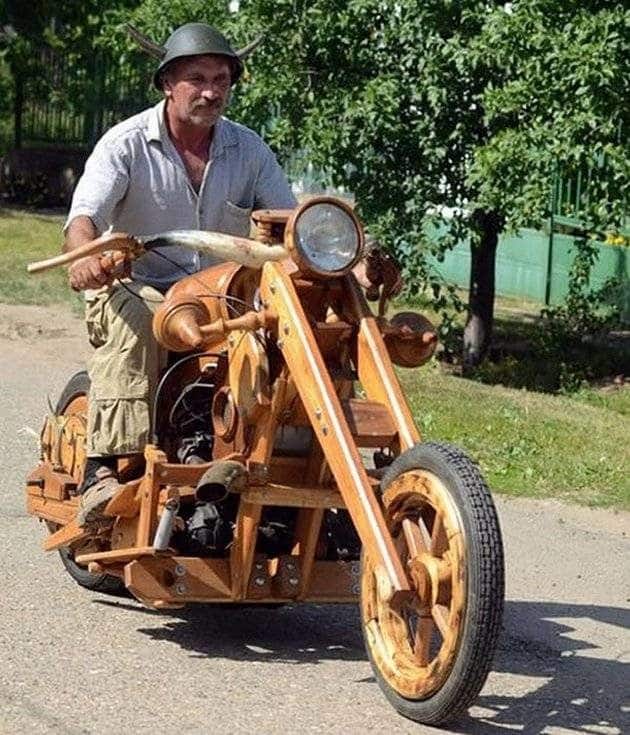 Moto de Madera