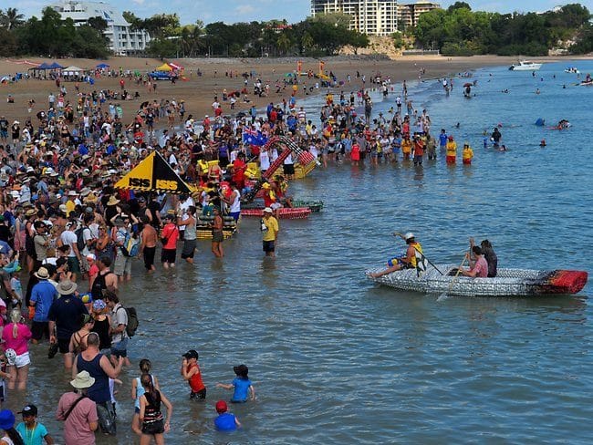 Beer Can Regatta, navegando en barcos hechos con latas de cerveza para incitar al reciclaje