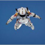 Red Bull Stratos intentará batir el récord de altura de salto en paracaídas en agosto, y de paso romper la barrera del sonido 3