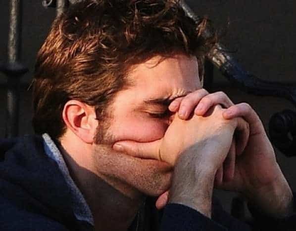 Pattinson, en shock por infidelidad de Kristen Stewart 1 Pattinson, en shock por infidelidad de Kristen Stewart 2
