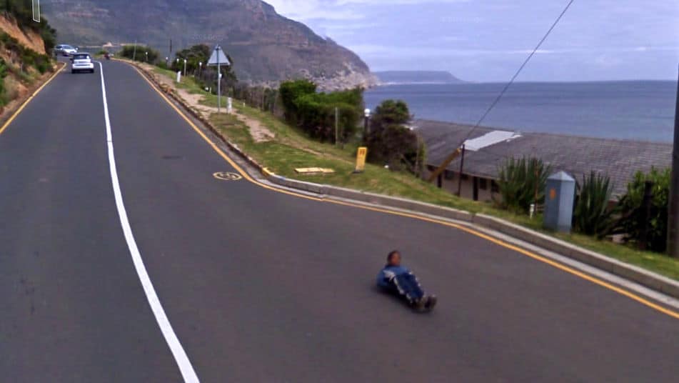 Las extrañas y fascinantes instantáneas escondidas en Google Street View 6