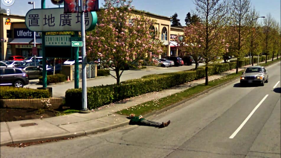 Las extrañas y fascinantes instantáneas escondidas en Google Street View 15