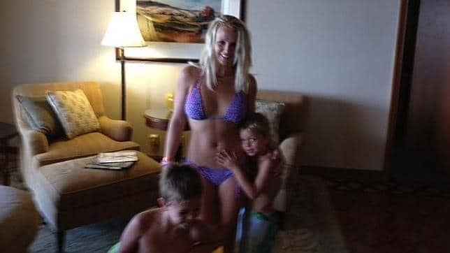 Britney revoluciona Twitter 1 Britney revoluciona Twitter 2