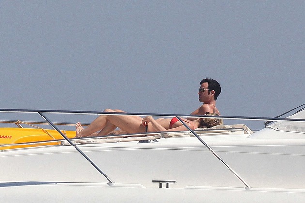 Sin Photoshop pero real: el cuerpazo de Aniston 4 Sin Photoshop pero real: el cuerpazo de Aniston 5