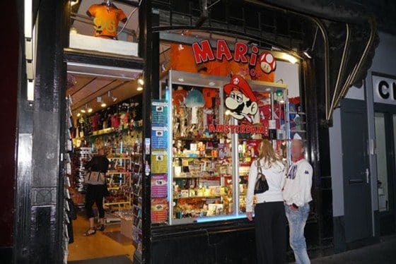 La tienda de drogas de Super Mario Bros en Amsterdam 5