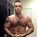 El nuevo Robbie Williams 9