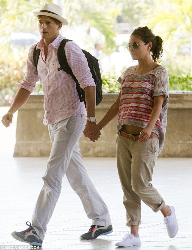noticias Ashton Kutcher y Mila Kunis enamorados en Bali
