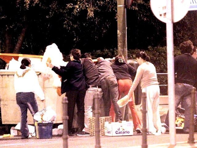 Tengo que buscar en la basura para llegar a fin de mes 4