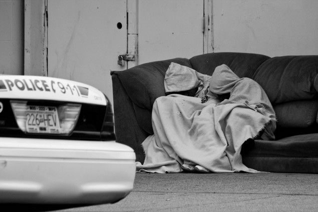 noticias Vagabundos fantasma piden ayuda en la calle