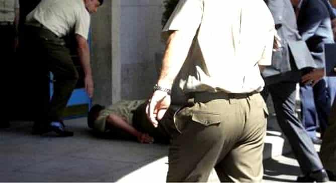 El rey Juan Carlos se cae de morros en la sede del Estado Mayor de la Defensa 2 El Rey Juan Carlos se cae