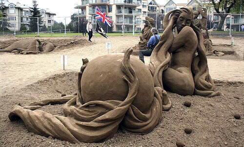 esculturas-hechas-de-arena-12