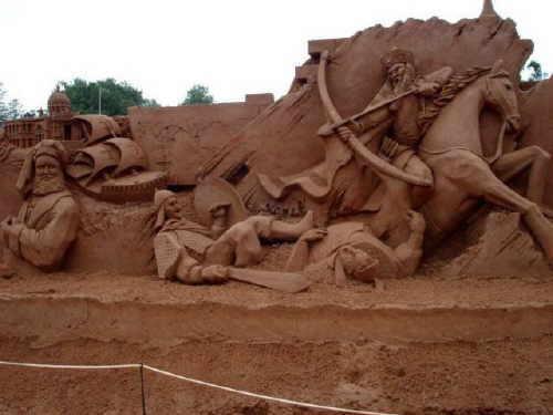 esculturas-hechas-de-arena-22