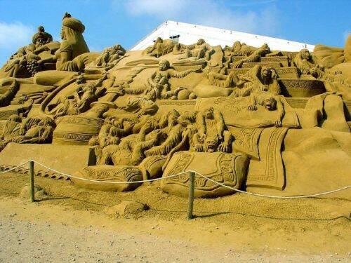 esculturas-hechas-de-arena-25